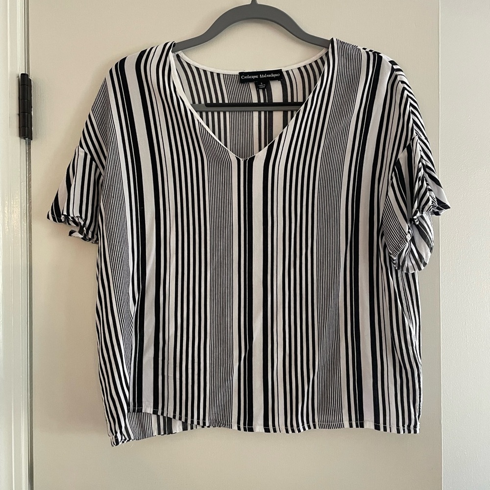 Black and white stripe blouse, short sleeve